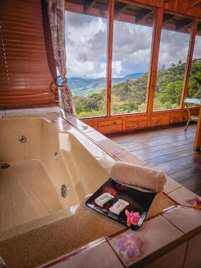 Paraiso Quetzal Lodge Tres de Junio Bagian luar foto